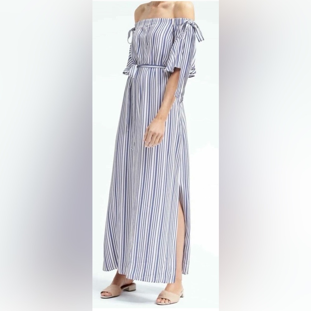 Banana Republic Ladies Off-the-Shoulder Maxi Dress Blue Striped size M